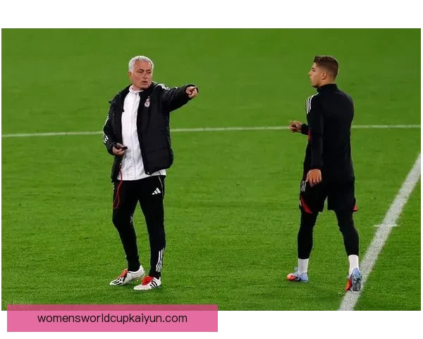 穆里尼奥战术成功案例分析：坚韧防守与高效反击相结合